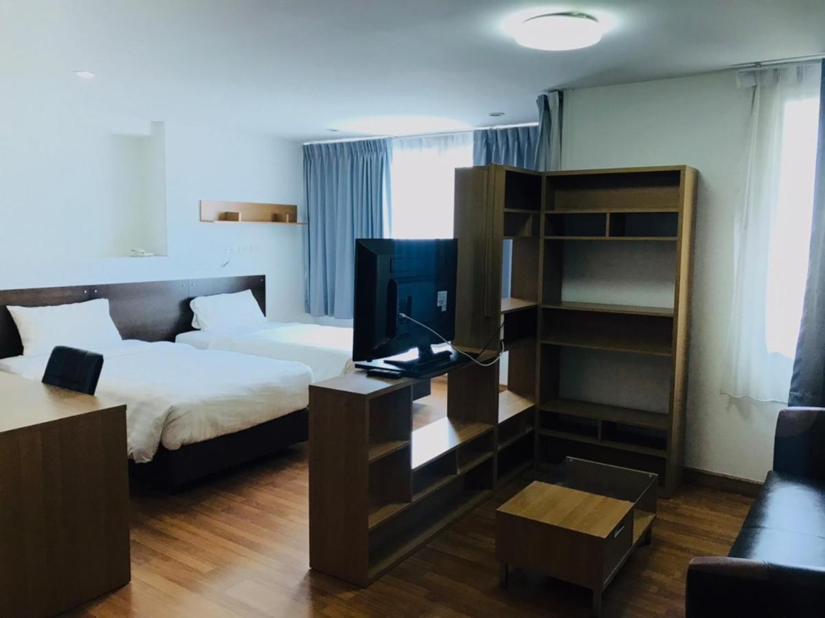 Winner Serviced Apartment Si Maha Phot Exterior photo