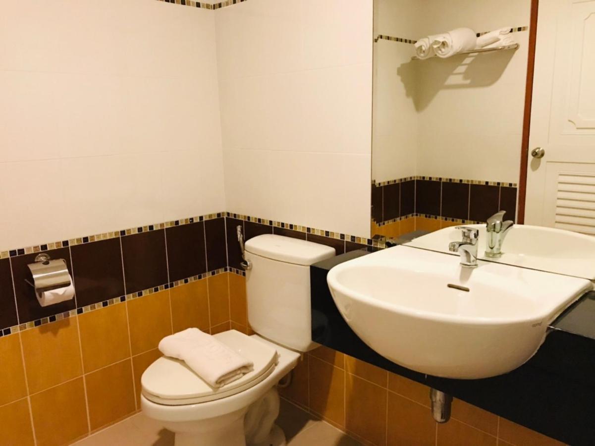 Winner Serviced Apartment Si Maha Phot Exterior photo