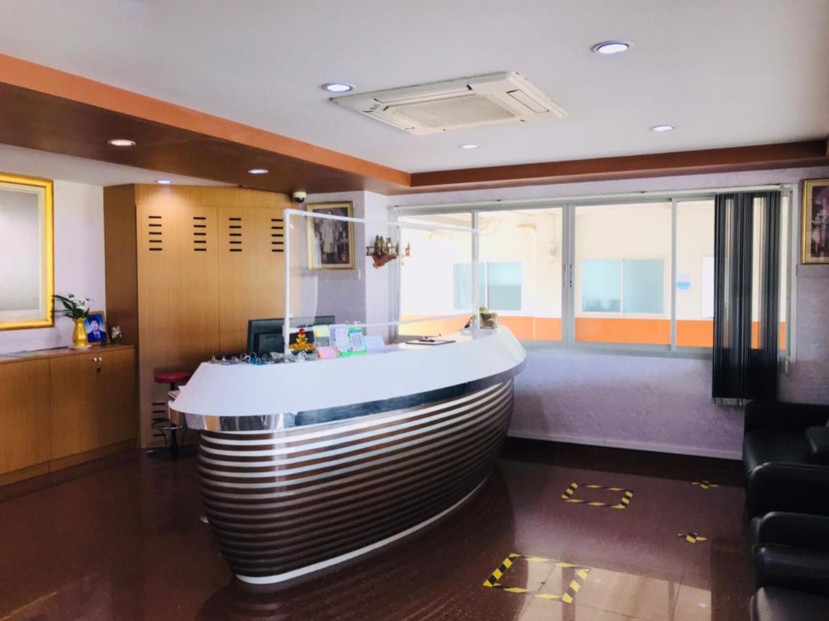 Winner Serviced Apartment Si Maha Phot Exterior photo