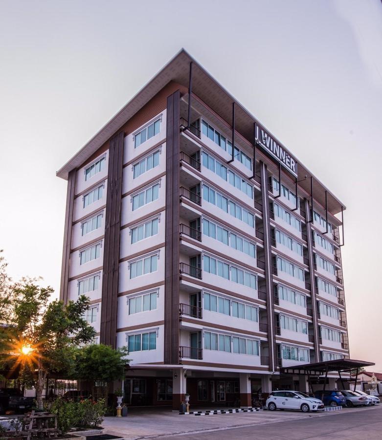 Winner Serviced Apartment Si Maha Phot Exterior photo